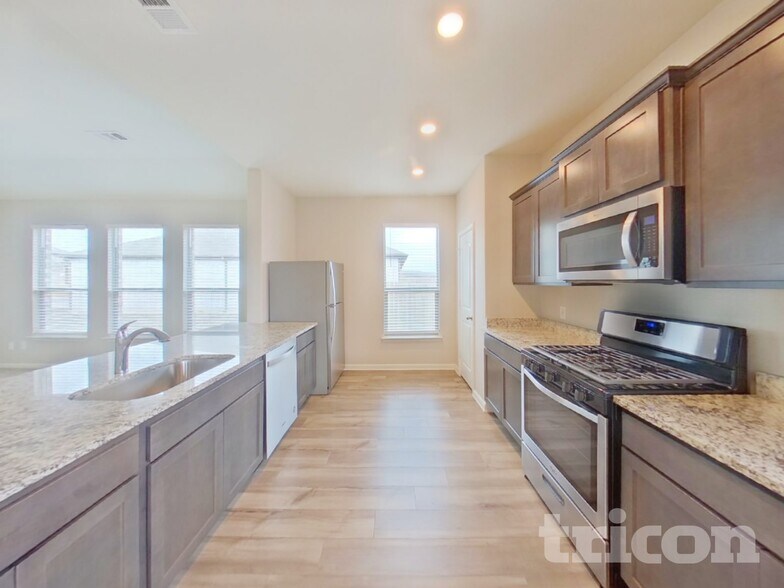 Building Photo - 304 Micah Ln