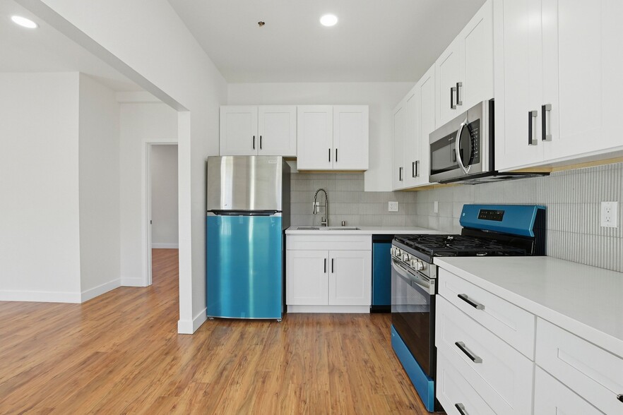 Building Photo - 312 Brookes Ave