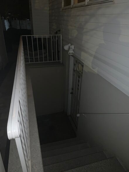 Building Photo - 735 Annadale Rd