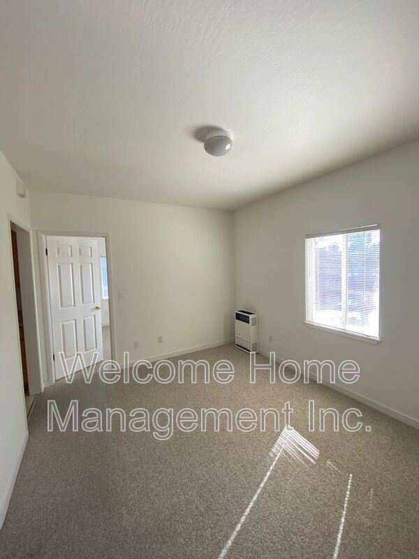 Building Photo - 1426 Henry St