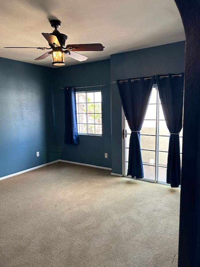 Building Photo - Beautiful 3bed/2bth in San Marcos!