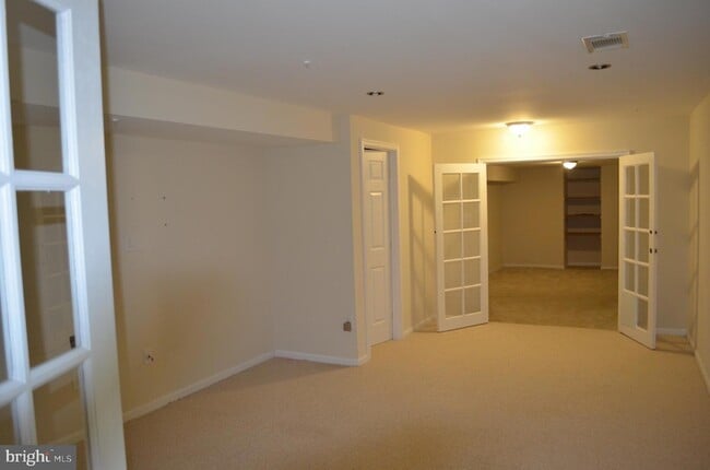 Building Photo - 12503 Woodsong Ln