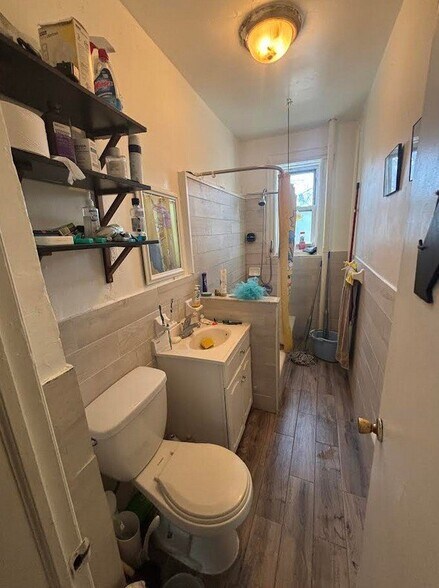 Building Photo - 38 Lincoln Ave