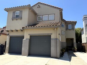 Building Photo - 1537 Oyster Bay Ct