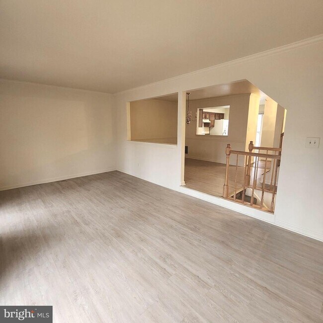 Building Photo - 6054 Rockton Ct