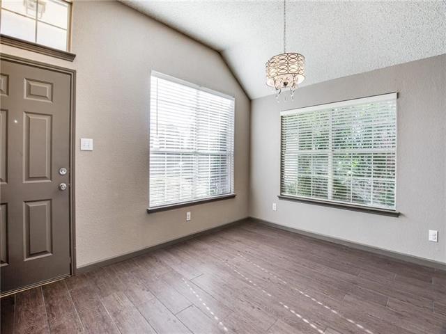 Building Photo - 1521 Broadmoor Dr