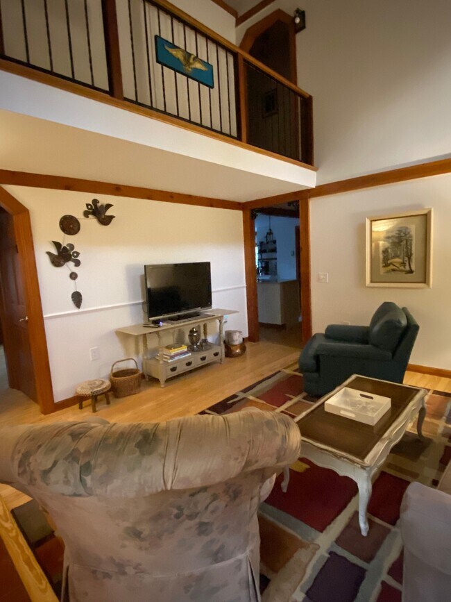 Building Photo - 104 Underwood Rd