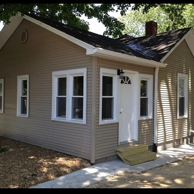 Building Photo - 1212 Fargo Ave