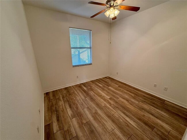 Building Photo - 819 Fairwaycove Ln