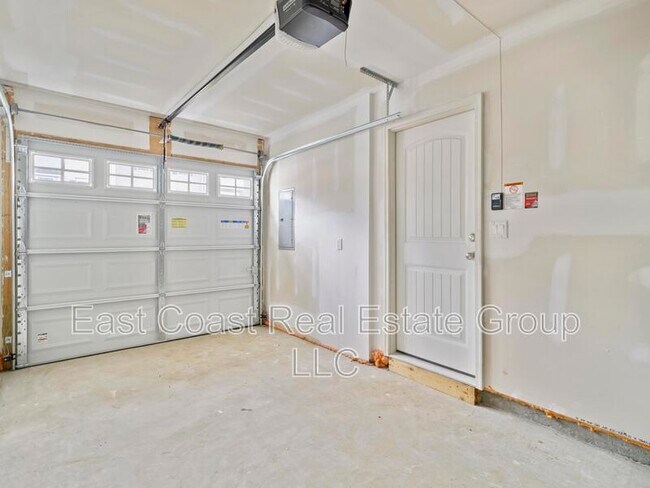 Building Photo - 11089 Gopher Dr N