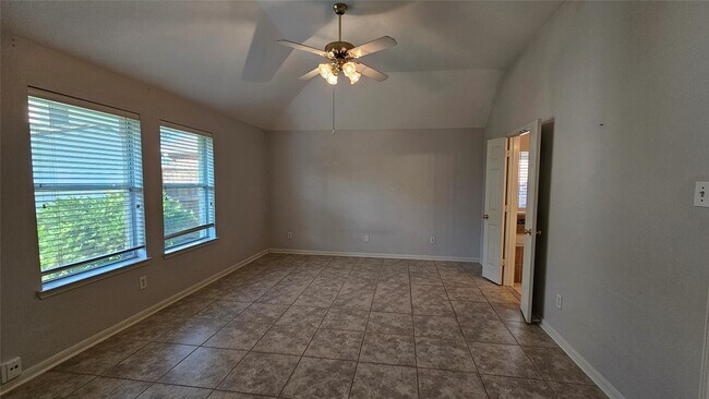 Building Photo - 2314 Hannover Way