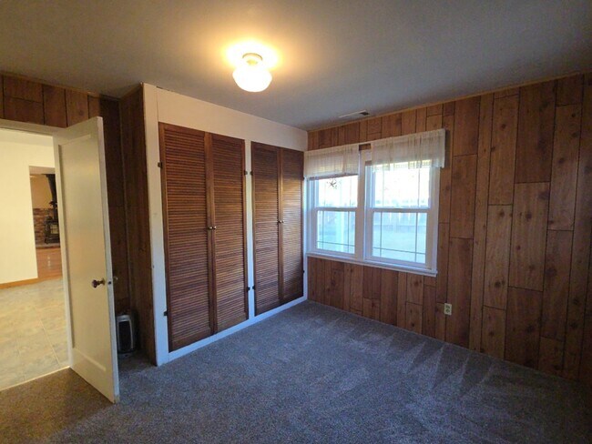 Building Photo - 1316 Rohnerville Rd