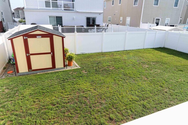Building Photo - 1336 Vardon Rd
