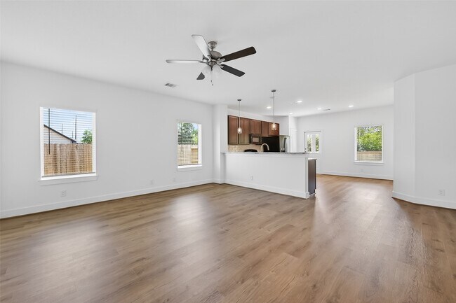 Building Photo - 4506 Blue Mountain Laurel St