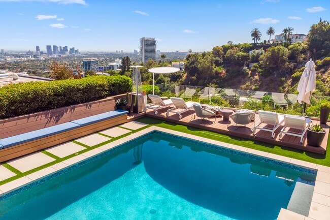 Building Photo - 1439 Devlin Dr