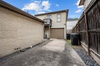 Building Photo - 2142 Sul Ross St