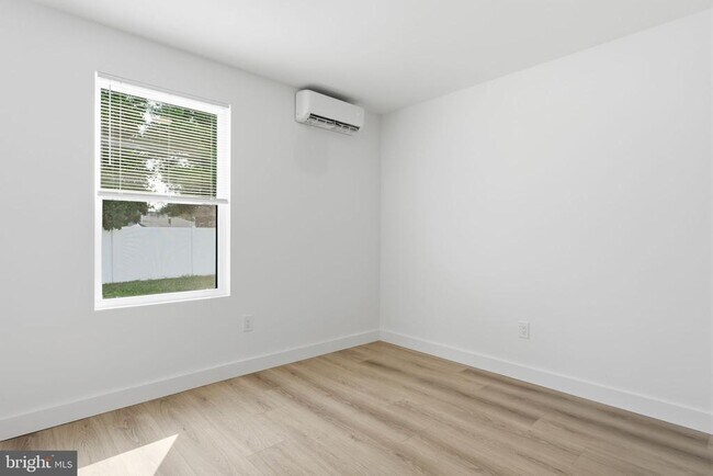 Building Photo - 96 Elderberry Dr