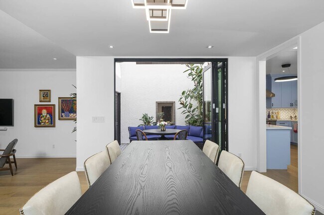 Building Photo - 2237 Century Hill