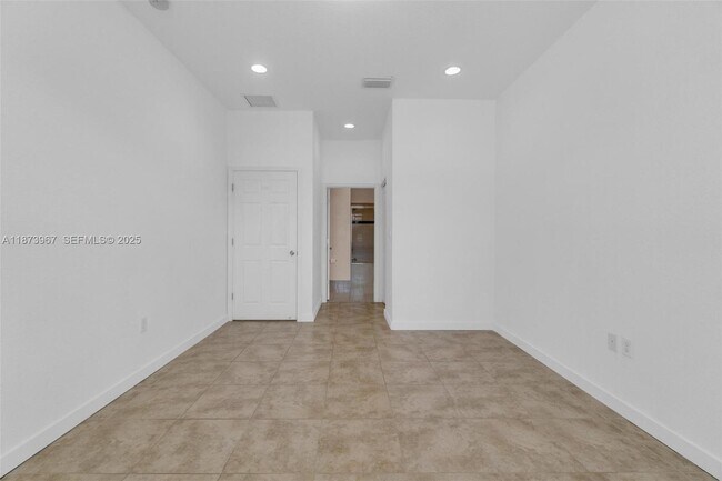 Building Photo - 11014 SW 237th Ln