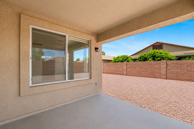 Building Photo - Freshly Updated 4 Bed | New Carpet, New Appliances & Open Layout