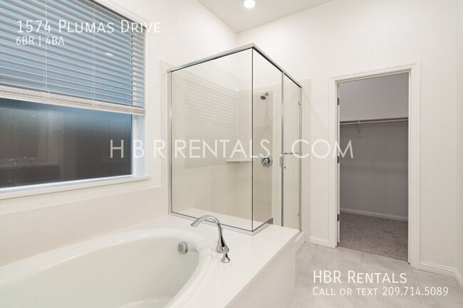 Building Photo - 1574 Plumas Dr