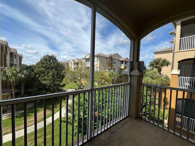 Building Photo - Beautiful 3 Bed, 2 Bath Condo in Desirable...