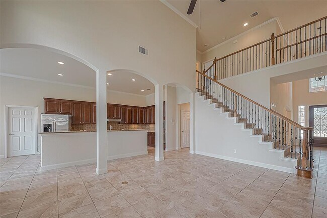 Building Photo - 13910 Desert Trace Ct