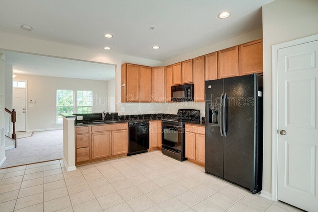 Building Photo - 23515 Forest Haven Way