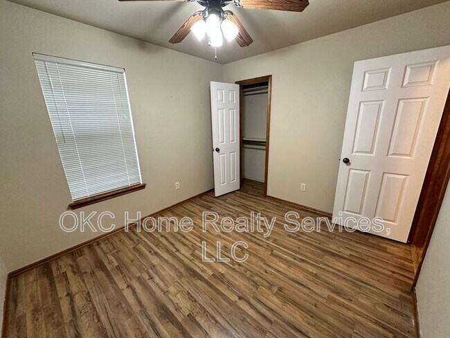 Building Photo - 1306 SW 25th St