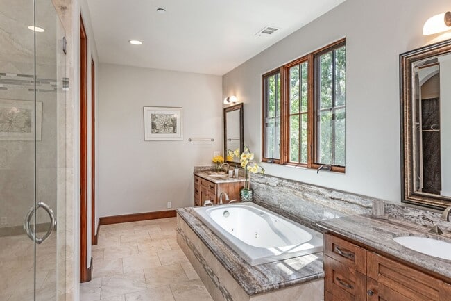 Building Photo - Elegant Mediterranean Home in Prime Menlo ...