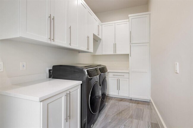 Building Photo - 4709 Pecan Chase