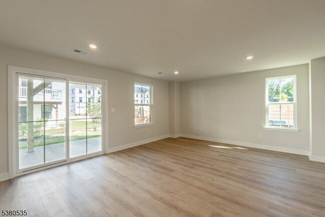 Building Photo - 10 Saw Mill Cir