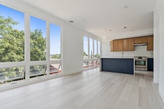 Building Photo - 330 Washington Ave