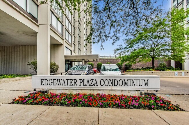 Building Photo - 5455 N Sheridan Rd