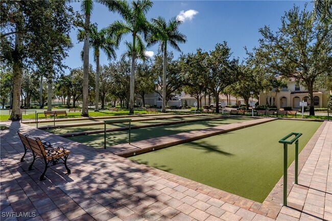 Building Photo - 4949 Kingston Way