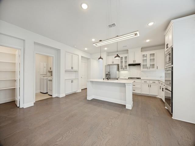 Building Photo - 808 Mathew Dr