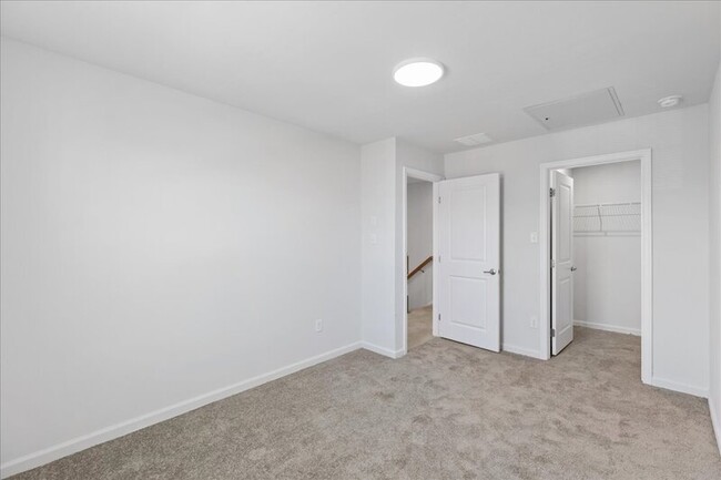 Building Photo - 159 Freedom Wy