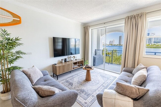 Building Photo - 3255 NE 184th St