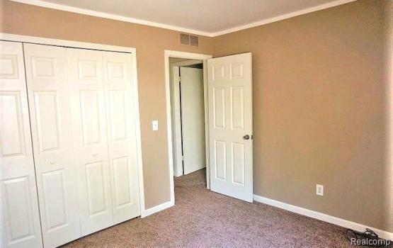 Building Photo - 34633 Clarkson Dr E