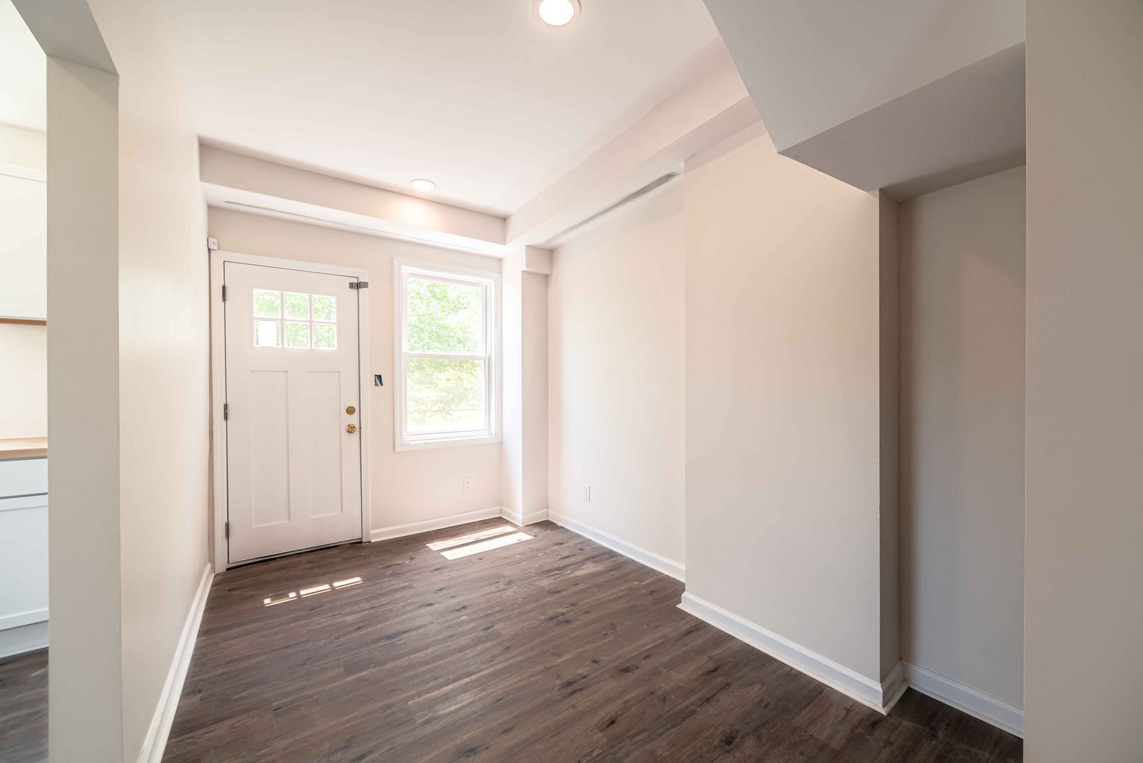 Building Photo - 156 Leicester Ct
