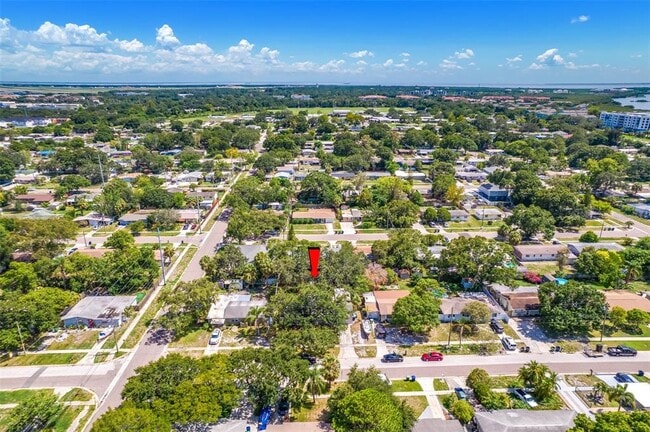 Building Photo - 4704 W Wyoming Ave