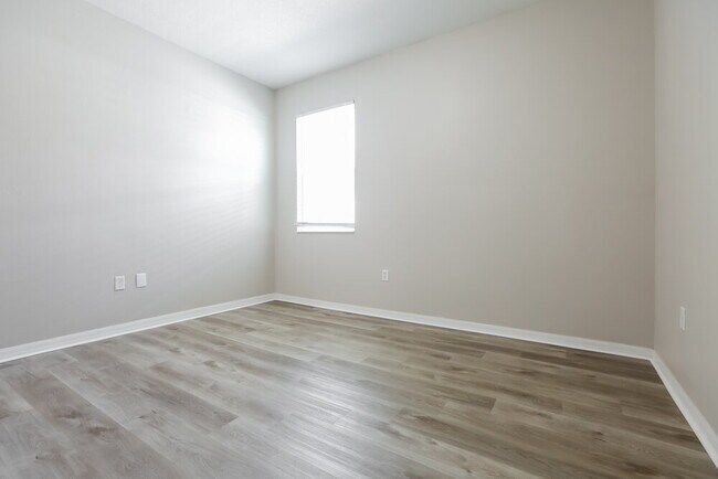 Building Photo - 7403 Turtle View Dr