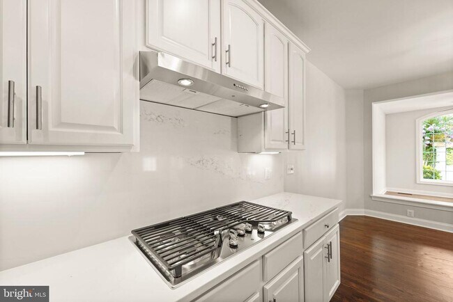 Building Photo - 43620 Merchant Mill Terrace