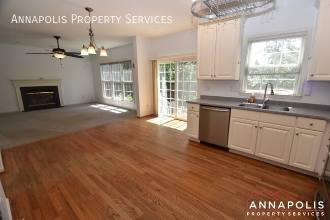 Building Photo - 307 Mainsail Dr