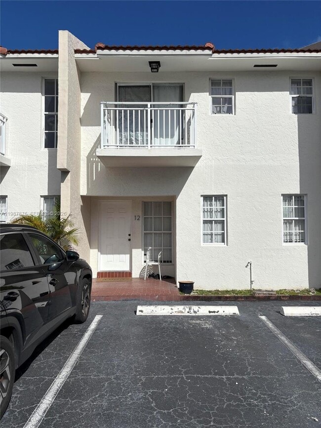 Building Photo - 2050 NE 140th St