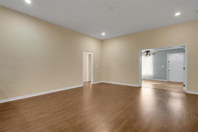 Building Photo - 654 Lake Clark Pl