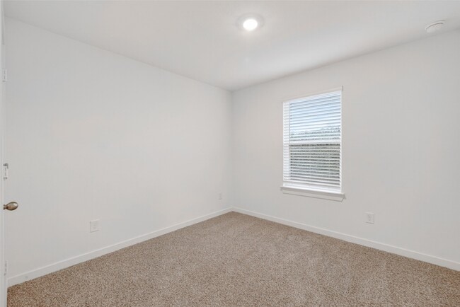 Building Photo - 28142 Meadowlark Sky Dr