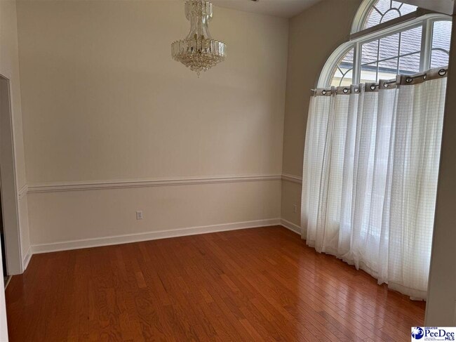 Building Photo - 3401 Saxon Dr