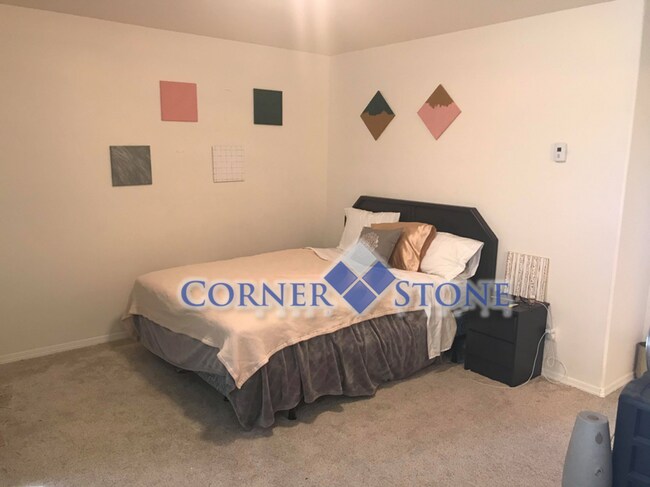 Building Photo - Fantastically Located Home in Boise!