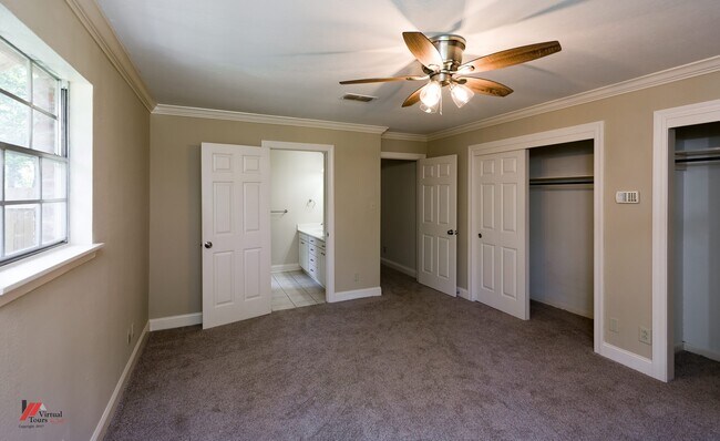 Building Photo - Move in Special 1k off the First Months Rent!